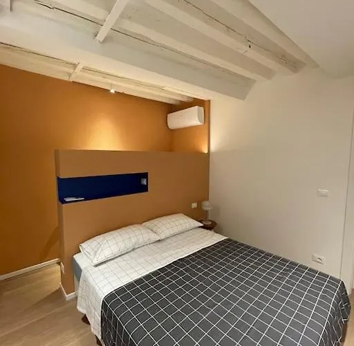 Cozy Apartment Near Biennale